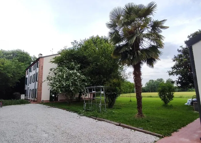 La Mela - Angolo Di Paradiso Oltre Le Mura Pensionat 3*