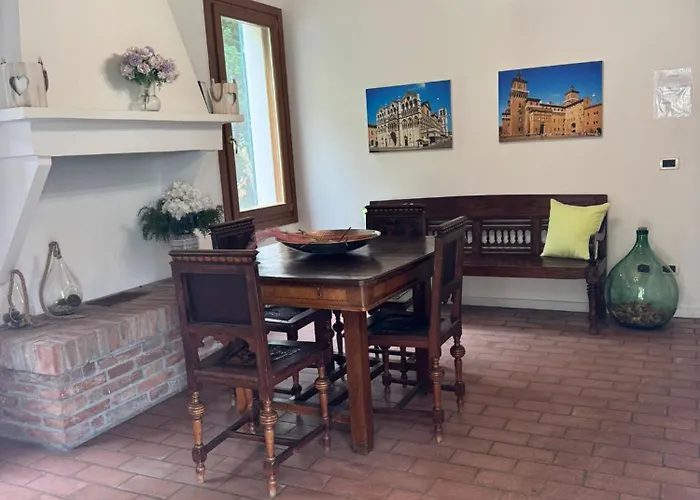 La Mela - Angolo Di Paradiso Oltre Le Mura Pensionat Ferrara